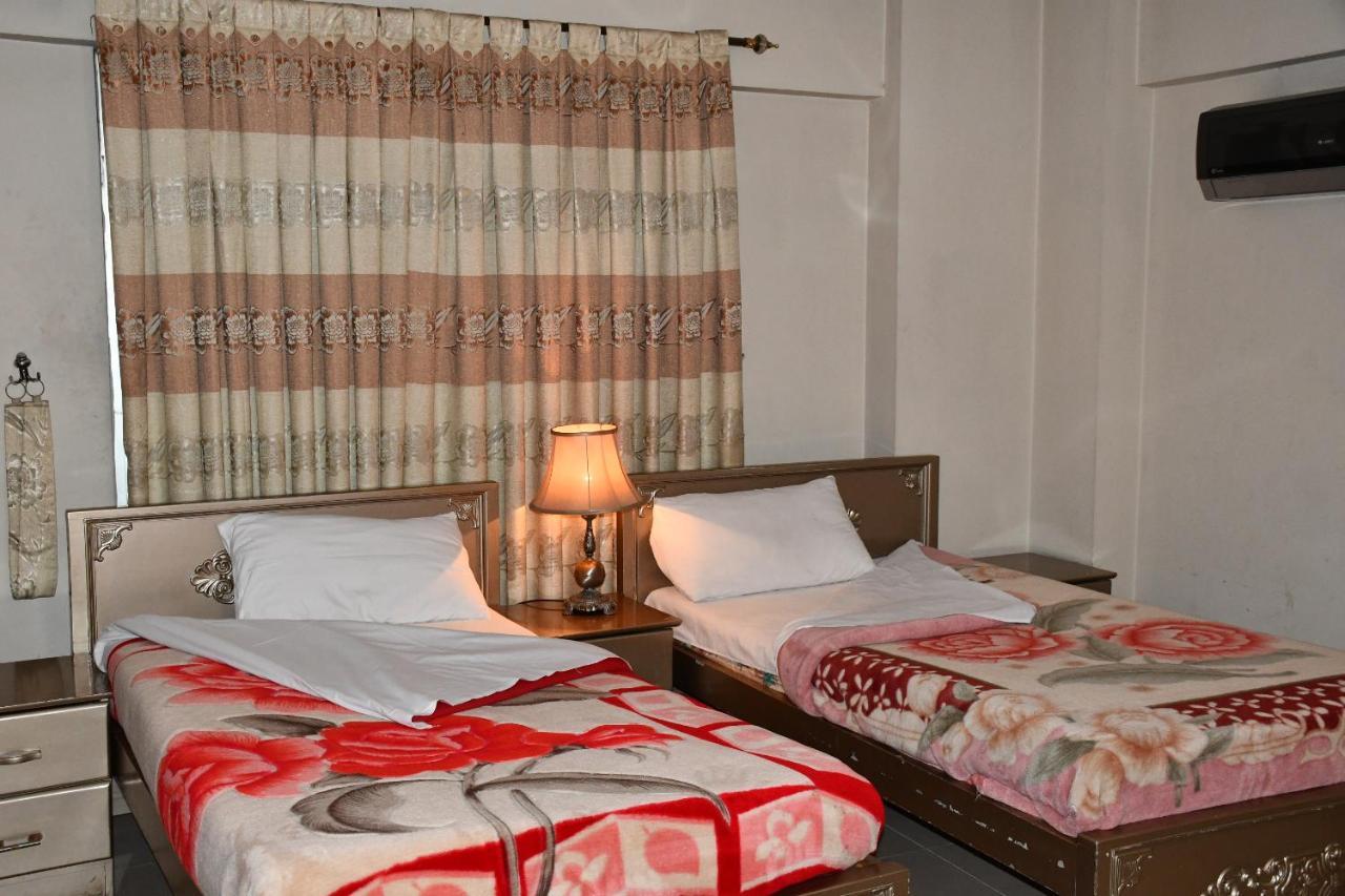 Mir Continental Hotel Музафарабад Екстериор снимка